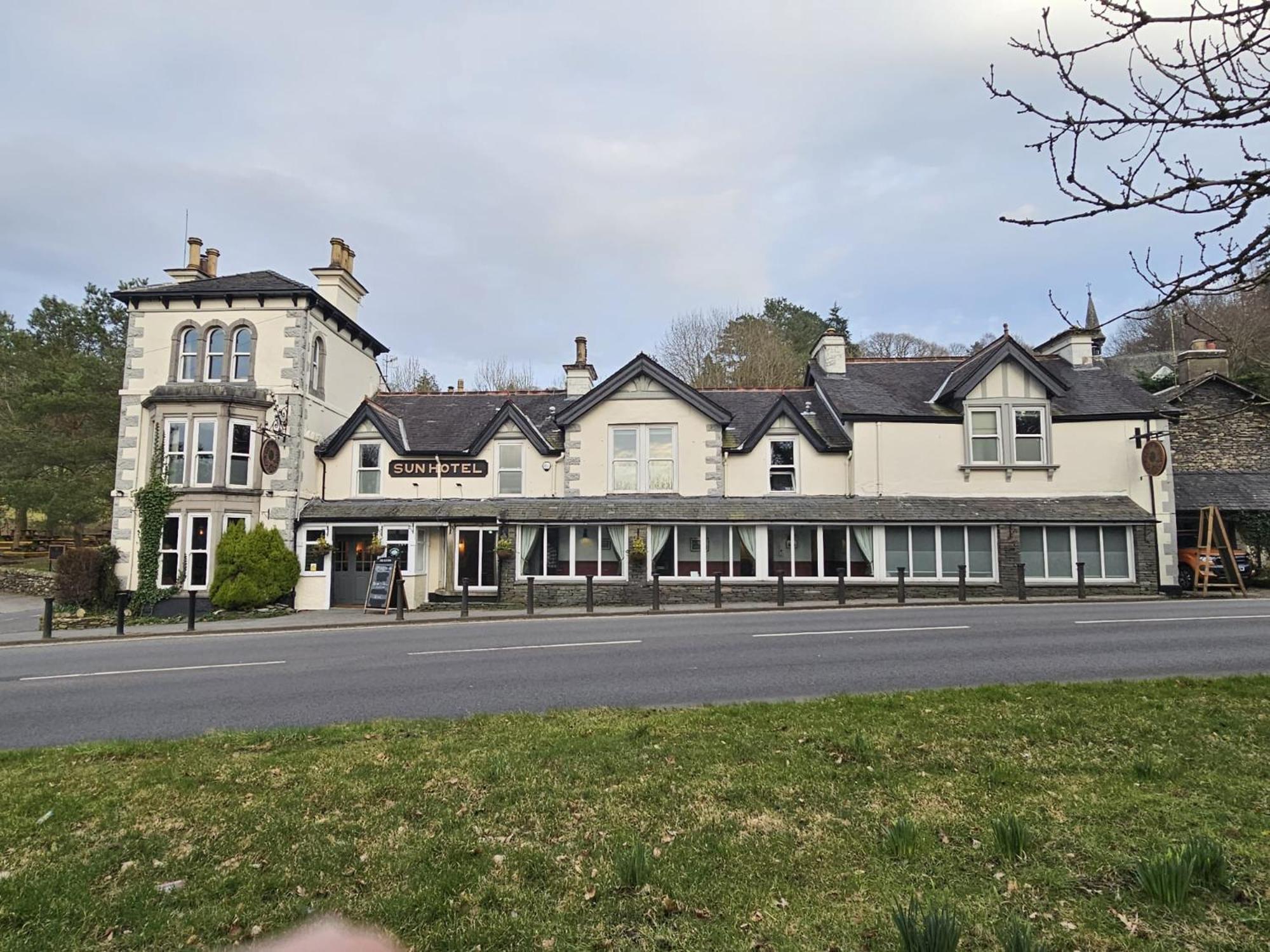 The Sun Inn Troutbeck Bridge Екстериор снимка