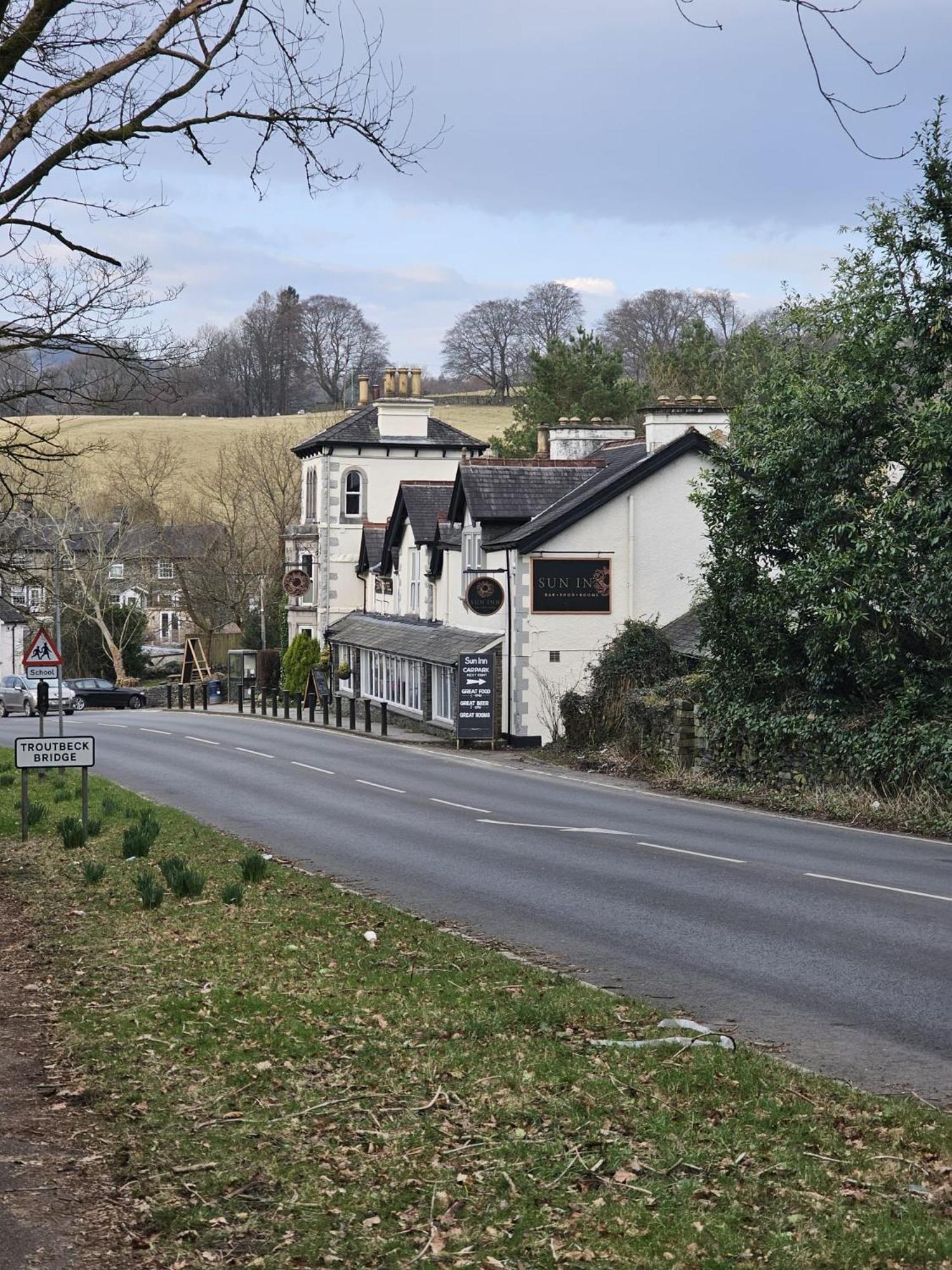 The Sun Inn Troutbeck Bridge Екстериор снимка