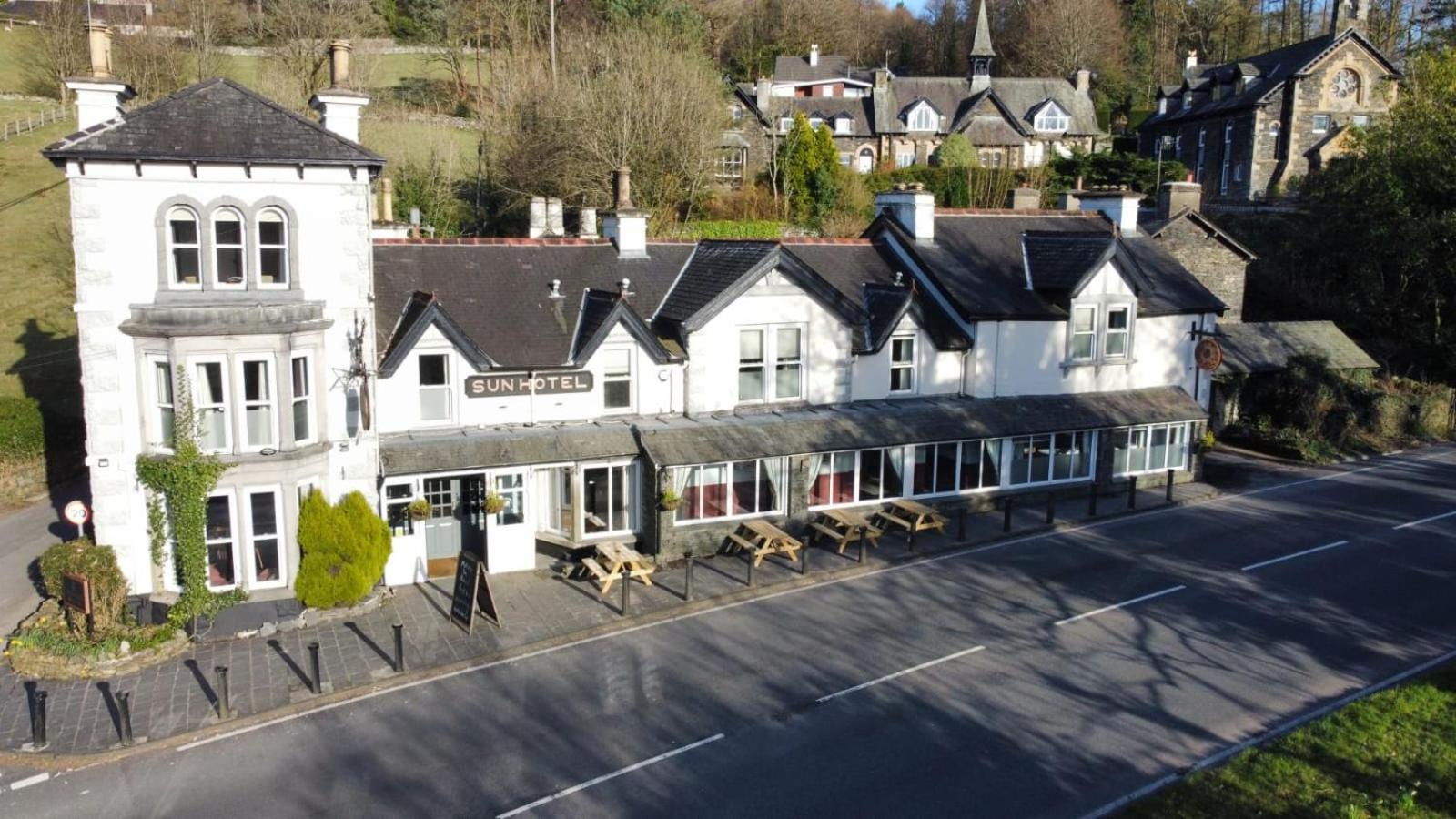 The Sun Inn Troutbeck Bridge Екстериор снимка
